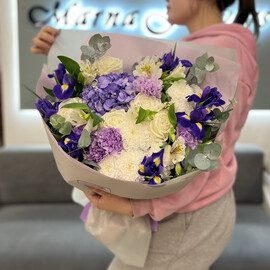 Сборный букет в сиреневой гамме