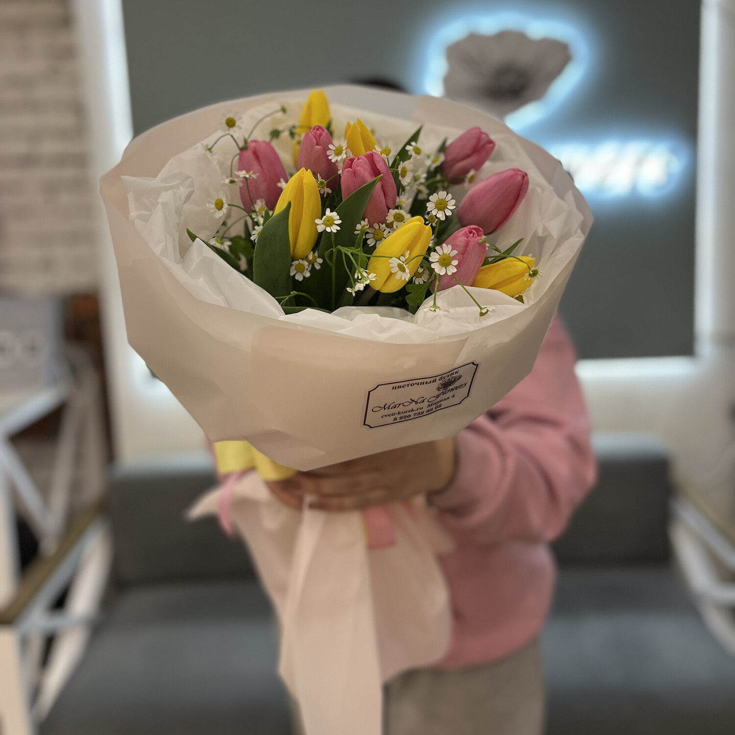 Дуо букет из тюльпанов и танацетума